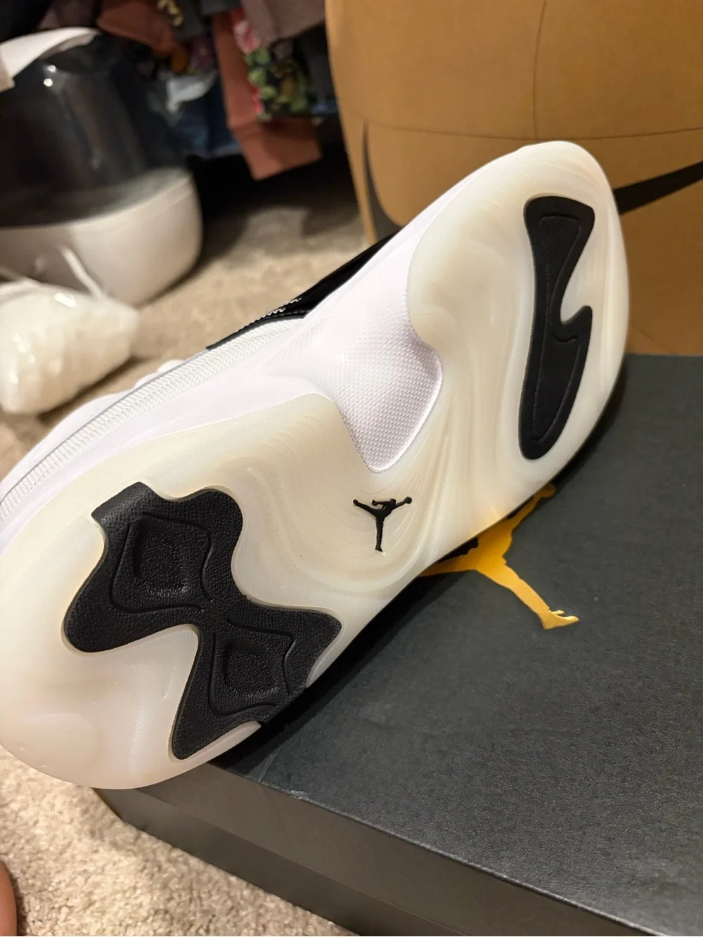Jordan sleek low